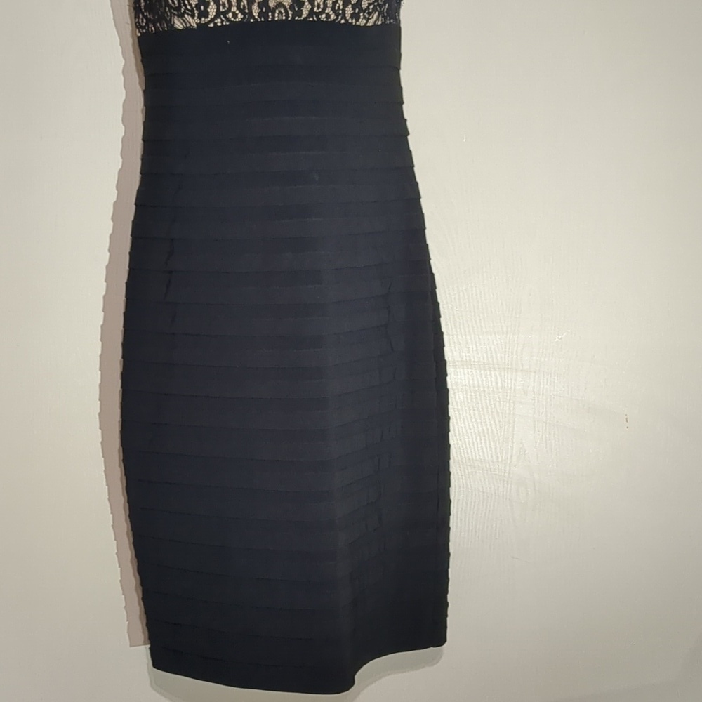 Betsy & Adam Black Lace over Nude cocktail midi Dress size 4 - Picture 3 of 9